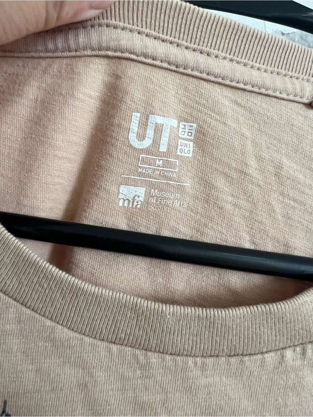 Uniqlo Beige UT Museum Tee size M - Picture 3 of 4